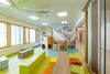 Schiff ahoi: Im Kinderzentrum wurden für unsere kleinen Patient:innen farbenfrohe Spielecken eingerichtet.